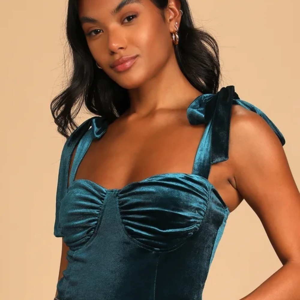 Lulus Glam Teal Blue Velvet Tie-strap cropped tank top size: L
